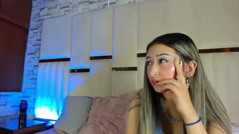 Snapshot of anlleloandangela chatting on April 22, 2026, 6:31 pm ANGEL AND TEFY online show from April 22, 2026, 6:31 pm
