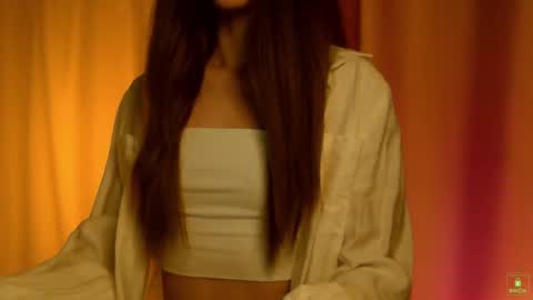 Snapshot of ann_amm chatting on March 9, 2025, 2:10 pm Anna online show from March 9, 2025, 2:10 pm