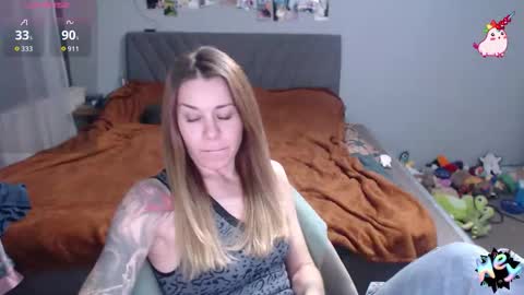 Anadirectgirl online show from October 20, 2025, 6:08 pm