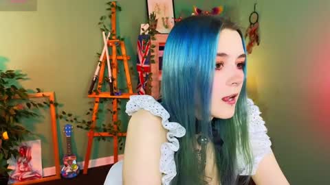 Snapshot of anna_bloom_ chatting on January 20, 2025, 4:55 pm Violett online show from January 20, 2025, 4:55 pm