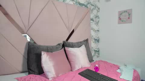 Snapshot of anna_jules chatting on December 19, 2025, 11:39 am Anna Jules online show from December 19, 2025, 11:39 am