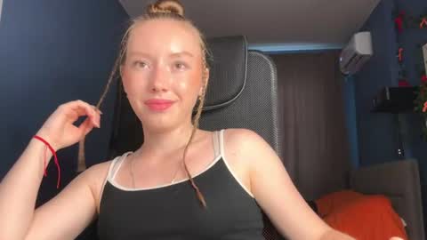 Snapshot of anna_kare chatting on June 18, 2026, 4:11 pm Anna online show from June 18, 2026, 4:11 pm
