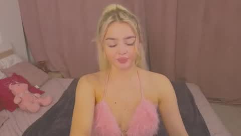 Snapshot of anna_nickol chatting on July 10, 2026, 4:31 pm Anna online show from July 10, 2026, 4:31 pm