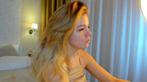 Anna online show from December 31, 2024, 1:04 am