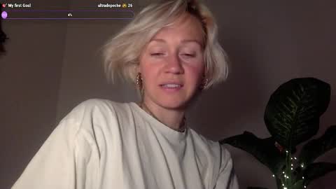 Anna Safra online show from December 5, 2024, 9:39 pm