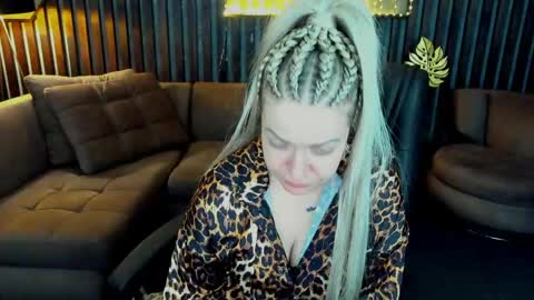 Snapshot of anna_snow9 chatting on April 13, 2026, 4:51 am anna_snow9 online show from April 13, 2026, 4:51 am