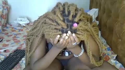 Snapshot of annabellapretty chatting on February 19, 2025, 5:05 am annabellapretty online show from February 19, 2025, 5:05 am