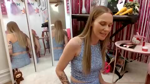 Snapshot of annadelrae444 chatting on September 15, 2025, 6:19 pm annadelrae444 online show from September 15, 2025, 6:19 pm