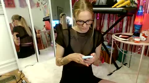 Snapshot of annadelrae444 chatting on September 19, 2025, 3:19 am annadelrae444 online show from September 19, 2025, 3:19 am