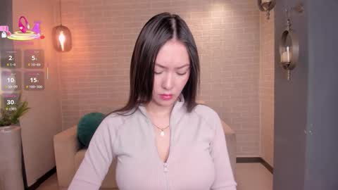 annahoffman_ online show from September 26, 2025, 12:20 pm