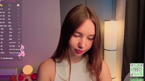 Snapshot of annamarie_foryou chatting on October 6, 2025, 6:11 am Holly Molly Im Polly online show from October 6, 2025, 6:11 am