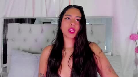 Snapshot of annaqueen_ chatting on December 6, 2024, 6:17 pm Anna online show from December 6, 2024, 6:17 pm