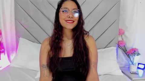 Snapshot of annaqueen_ chatting on December 27, 2024, 4:32 pm Anna online show from December 27, 2024, 4:32 pm