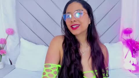 Snapshot of annaqueen_ chatting on January 24, 2025, 4:28 pm Anna online show from January 24, 2025, 4:28 pm