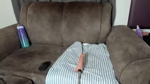 annarose98 online show from January 1, 2025, 7:20 am