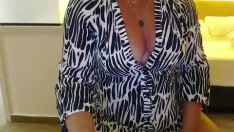 Annastasia hotwife to cuckold husband online show from September 12, 2025, 5:57 pm