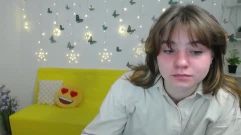 Snapshot of annawestt chatting on March 4, 2026, 6:41 am Anna online show from March 4, 2026, 6:41 am