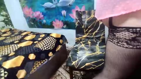 Snapshot of annaxgoldx chatting on April 16, 2026, 7:42 am AnnaxGoldX online show from April 16, 2026, 7:42 am