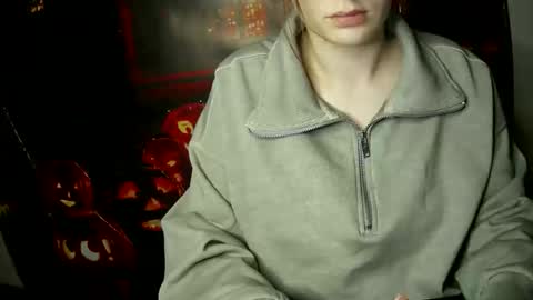 Bella online show from October 19, 2025, 10:05 am