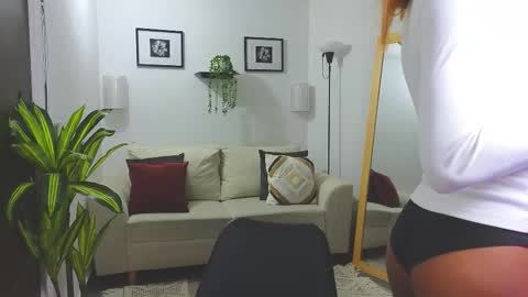 anne_rachel online show from February 10, 2026, 5:06 pm