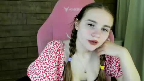 Snapshot of annetbennette chatting on July 13, 2026, 4:37 am AnnetBennette online show from July 13, 2026, 4:37 am