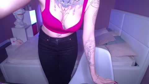 Snapshot of annetenet chatting on January 31, 2025, 9:48 am Annet online show from January 31, 2025, 9:48 am