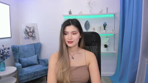 annetli online show from September 26, 2025, 3:43 am