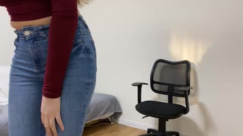 Ann  Serj online show from March 18, 2026, 1:14 pm