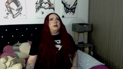 Snapshot of annevanhelsing chatting on April 14, 2026, 4:51 am Anne VanHelsing online show from April 14, 2026, 4:51 am