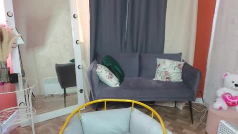 Snapshot of anni_way chatting on February 9, 2026, 9:13 am Anni online show from February 9, 2026, 9:13 am