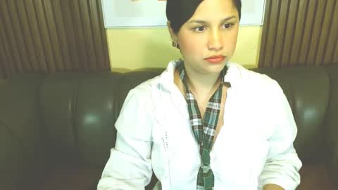 Annie  online show from April 14, 2026, 5:41 pm