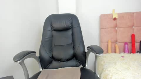 Anna online show from December 7, 2024, 3:52 pm