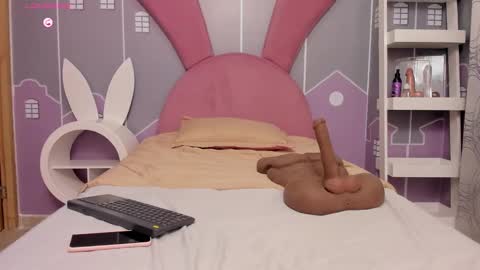 annie_cute18 online show from December 10, 2024, 2:48 am