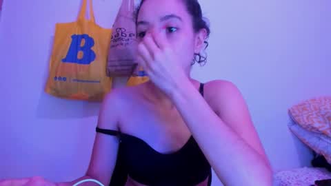 annie_rosse1017 online show from February 23, 2026, 4:43 am