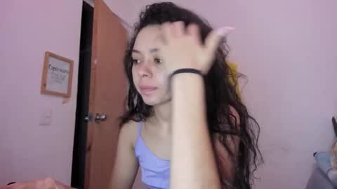 Snapshot of annie_rosse1017 chatting on March 14, 2026, 5:35 am annie_rosse1017 online show from March 14, 2026, 5:35 am