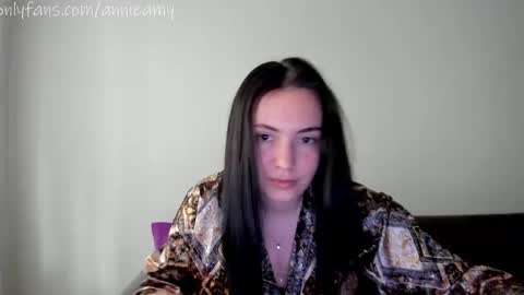 Annie online show from April 15, 2026, 1:40 pm