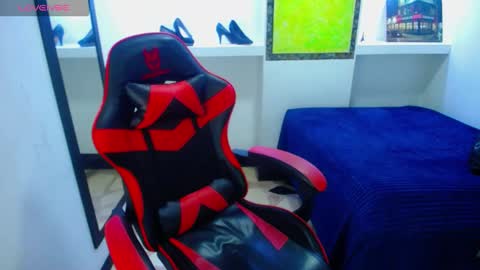 Anniee online show from January 8, 2025, 11:43 am