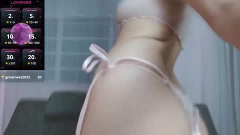 Snapshot of anniesparkle chatting on June 20, 2026, 12:14 am Annie Sparkle online show from June 20, 2026, 12:14 am