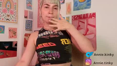 annietinky online show from April 10, 2026, 3:01 am