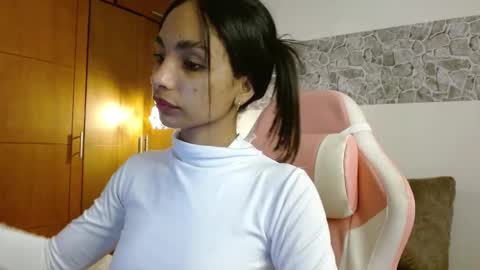 AnnaS online show from October 6, 2025, 4:43 am