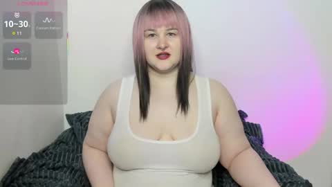 Snapshot of annnott chatting on May 11, 2026, 7:25 am Ann online show from May 11, 2026, 7:25 am