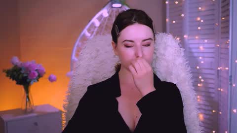 Ann Terry 3 online show from October 3, 2025, 11:40 am