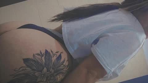 Snapshot of anny_louis chatting on December 30, 2024, 7:15 am ANNY LOUIS online show from December 30, 2024, 7:15 am