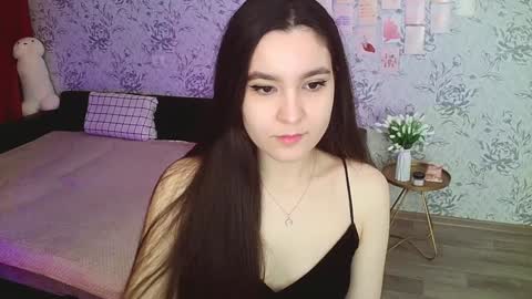 Annie online show from December 8, 2024, 6:11 am