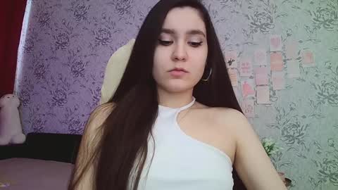 Annie online show from March 2, 2025, 7:32 am