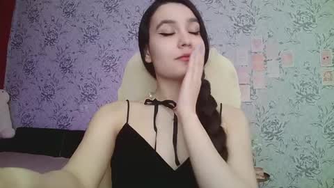 Annie online show from March 6, 2025, 4:08 am