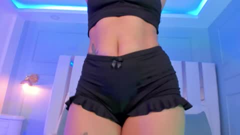 Snapshot of anny_taylorr_ chatting on October 27, 2025, 5:06 pm Anny  online show from October 27, 2025, 5:06 pm