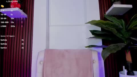 Ana online show from March 12, 2025, 6:22 pm