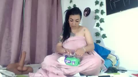    online show from October 4, 2025, 2:48 pm