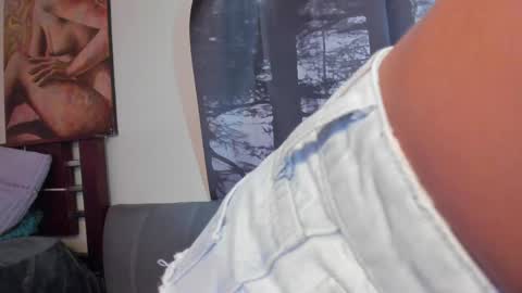 Annyluna online show from April 18, 2026, 9:26 pm